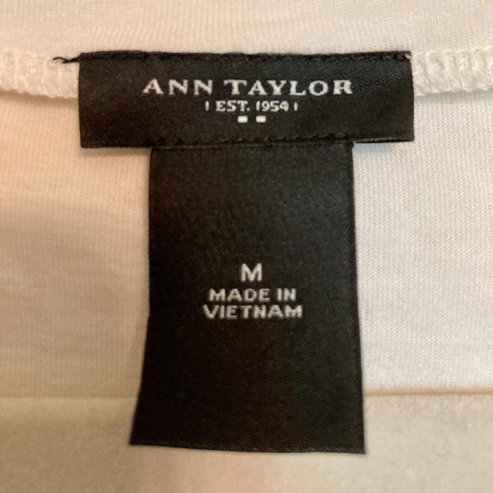 ANN TAYLOR LIGHTWEIGHT RUFFLED TANK-M - Picture 5 of 6